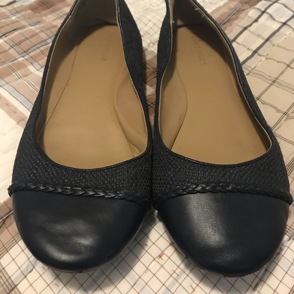 Women’s blue flats